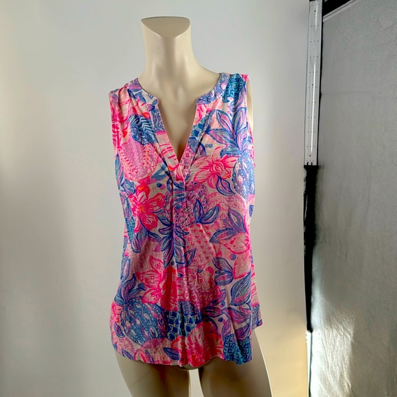Lilly Pulitzer Tops - Simple easy breezy sleeveless top. Size M